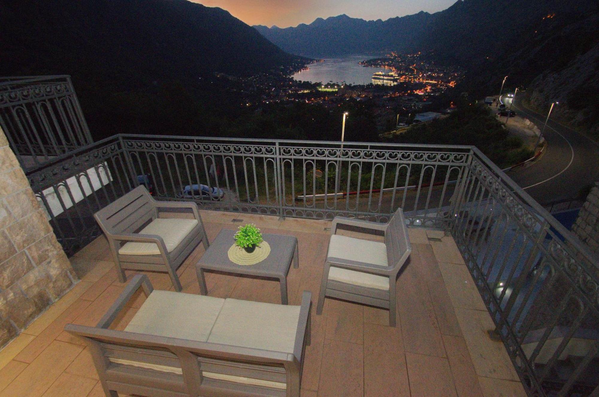 Boka Devine Residence Kotor Rum bild